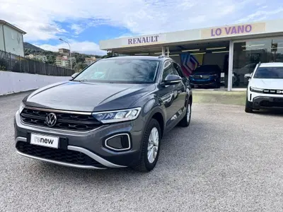Volkswagen T-Roc 2.0 tdi Life 150cv dsg del 2023 usata a Sant'Agata di Militello