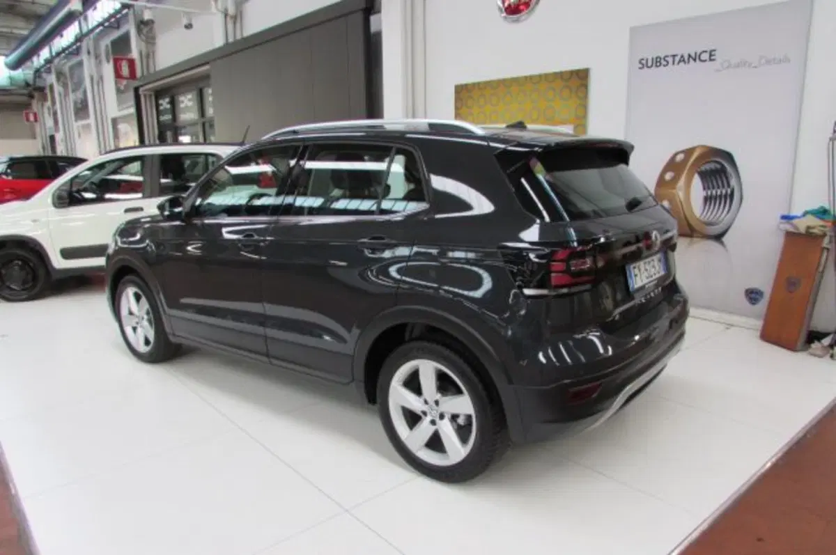 Volkswagen T-Cross usata a Milano (4)