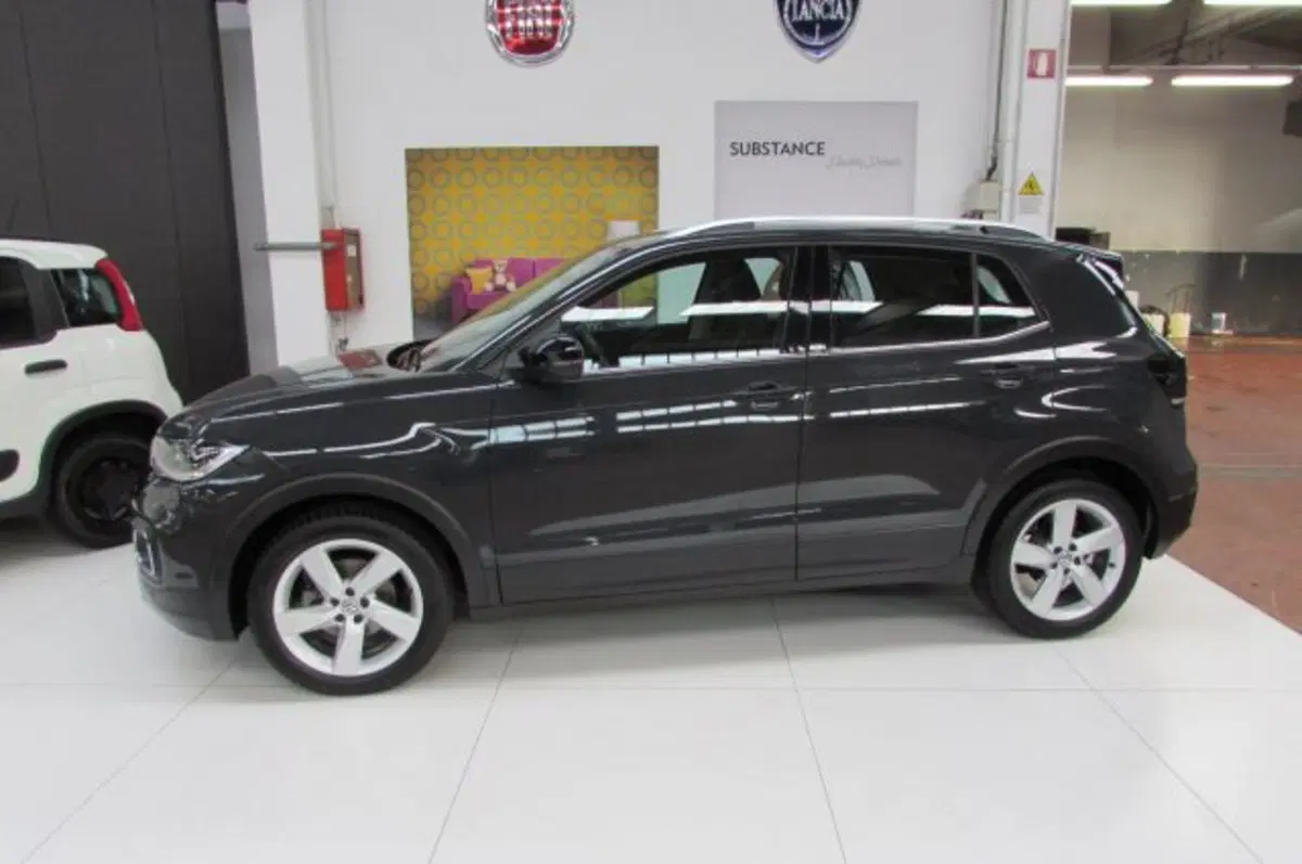 Volkswagen T-Cross usata a Milano (5)