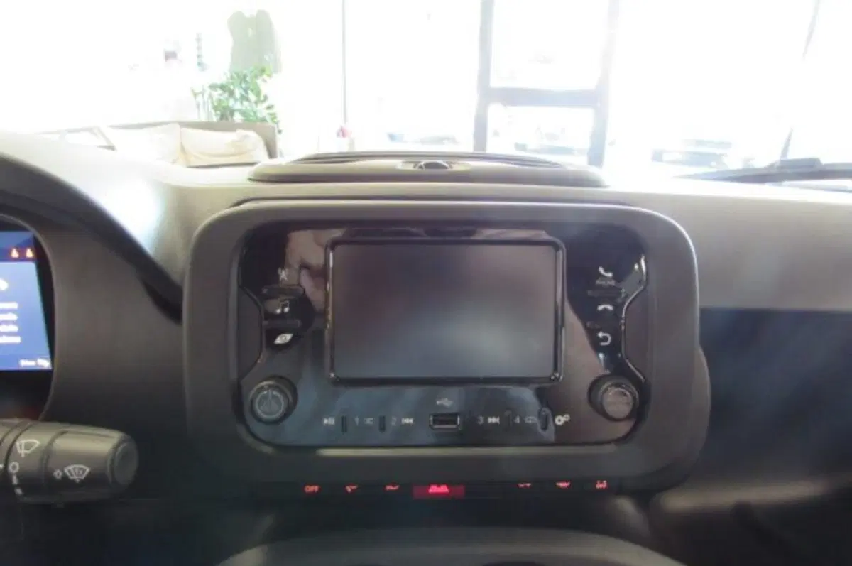 Fiat Panda nuova a Milano (9)