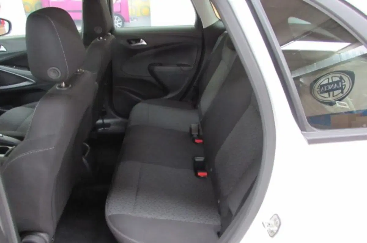 Opel Crossland usata a Milano (12)