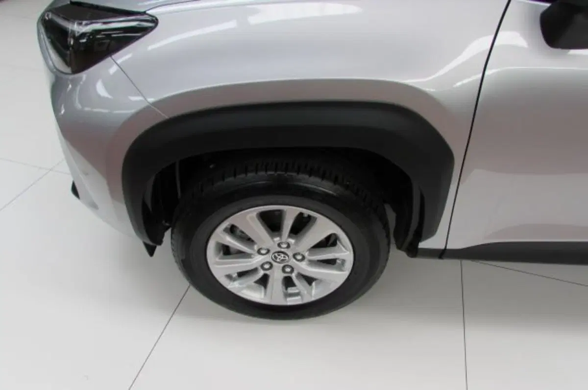 Toyota Yaris Cross usata a Milano (6)
