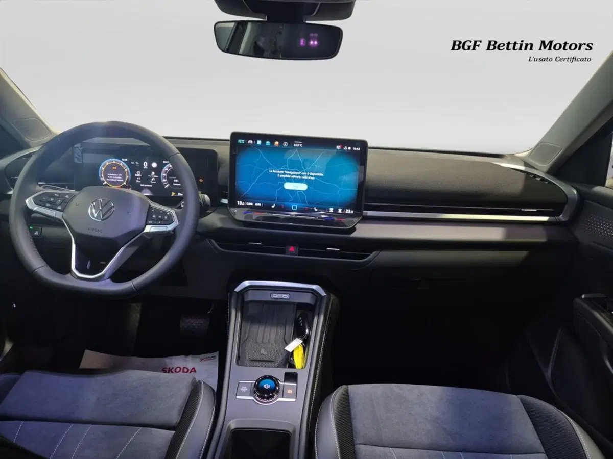Volkswagen T-Roc nuova a Padova (11)