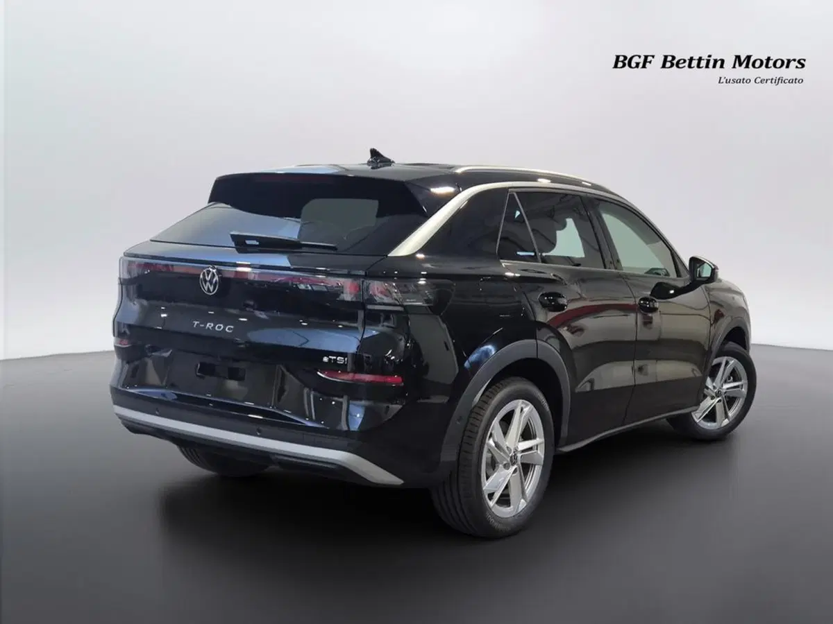 Volkswagen T-Roc nuova a Padova (4)