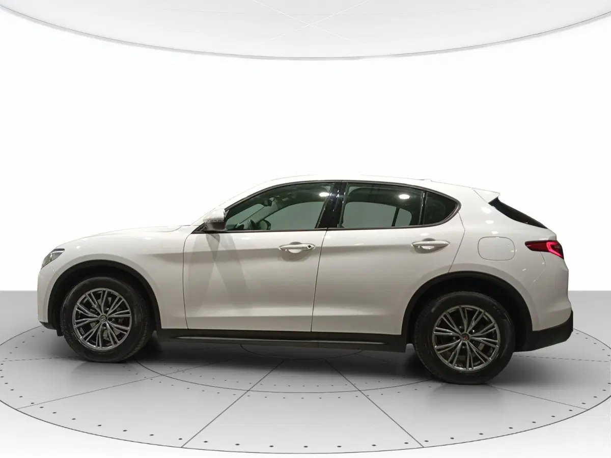 Alfa Romeo Stelvio usata a Ascoli Piceno (2)