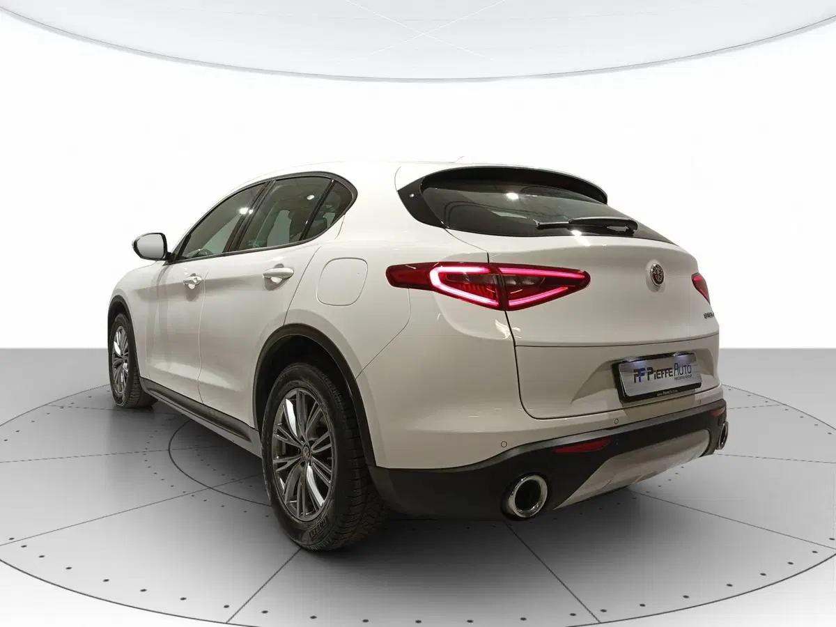 Alfa Romeo Stelvio usata a Ascoli Piceno (3)