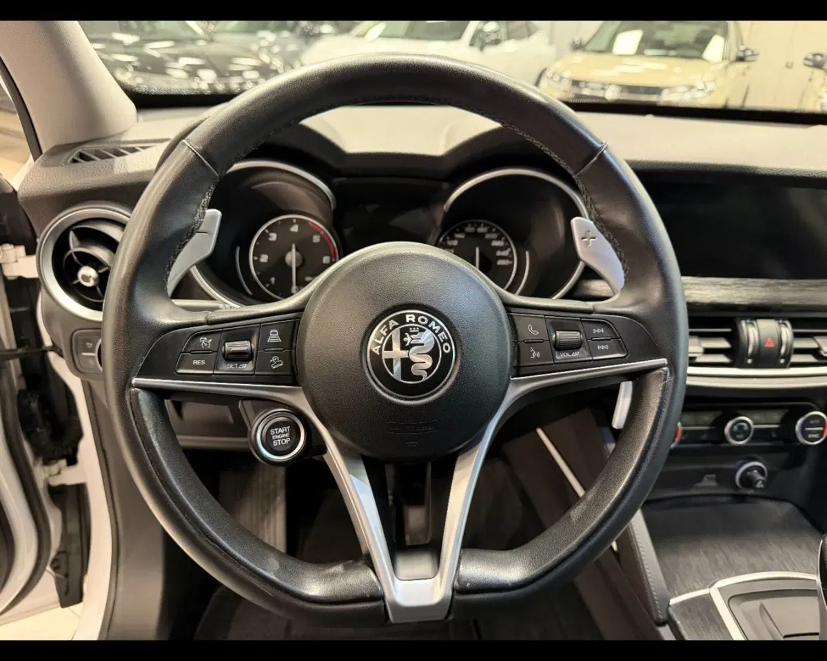 Alfa Romeo Stelvio usata a Treviso (16)