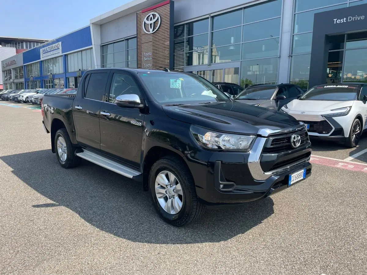 Toyota Hilux usata a Piacenza (4)