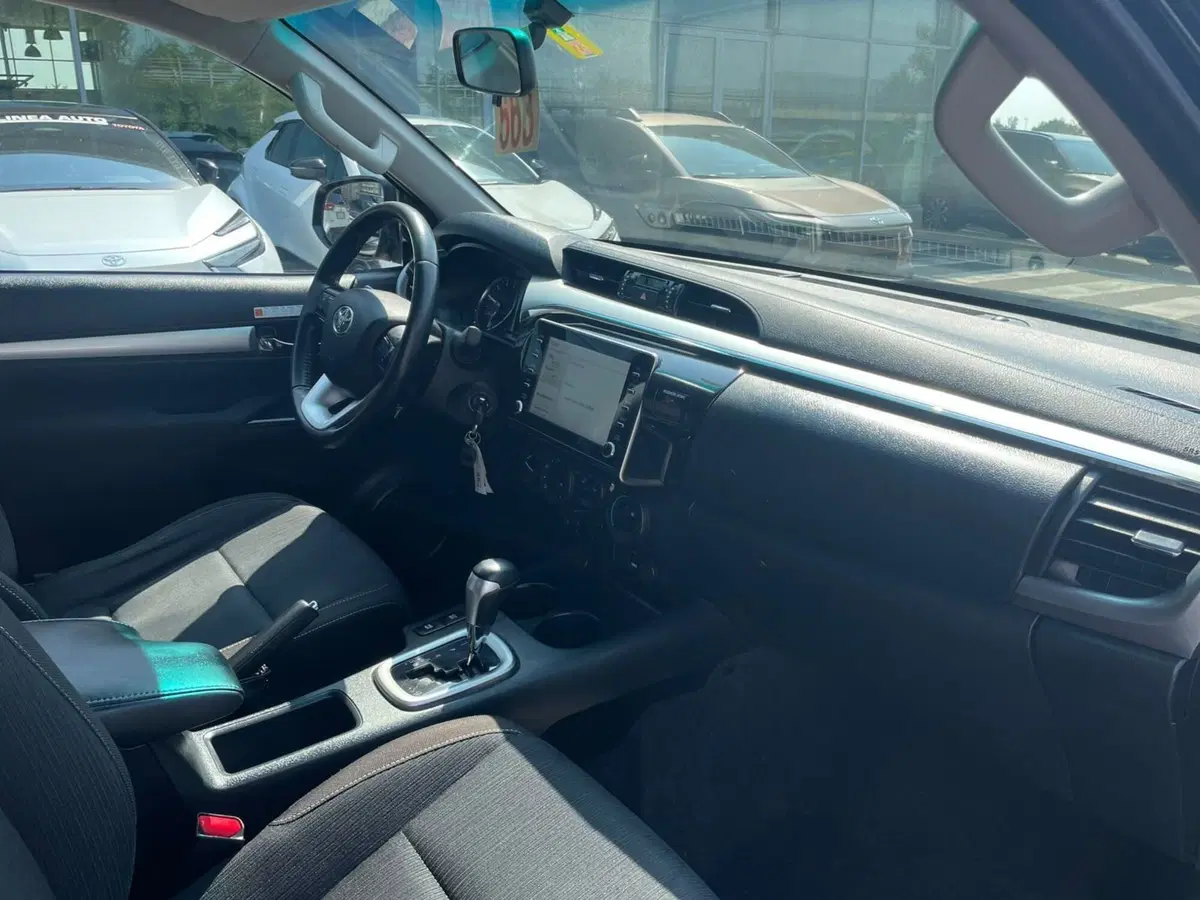 Toyota Hilux usata a Piacenza (5)