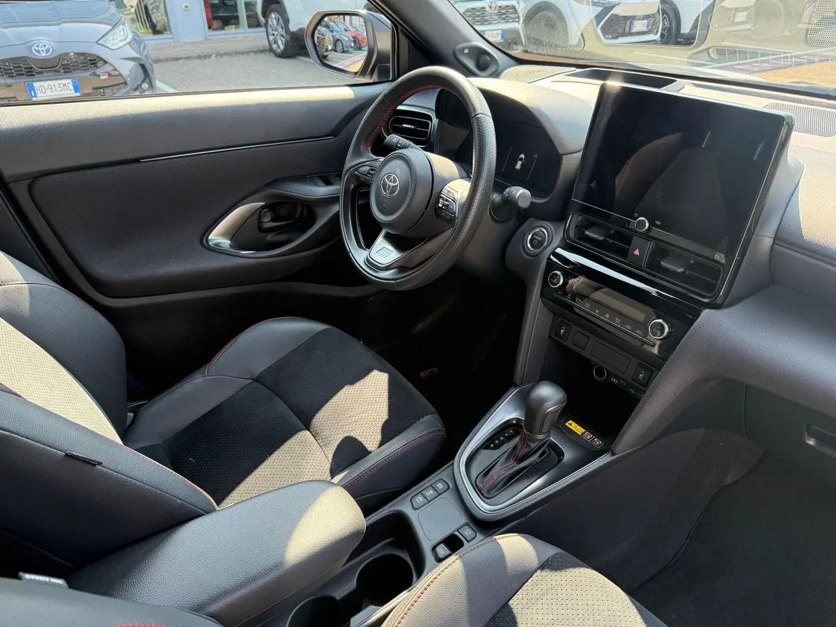 Toyota Yaris Cross usata a Piacenza (6)