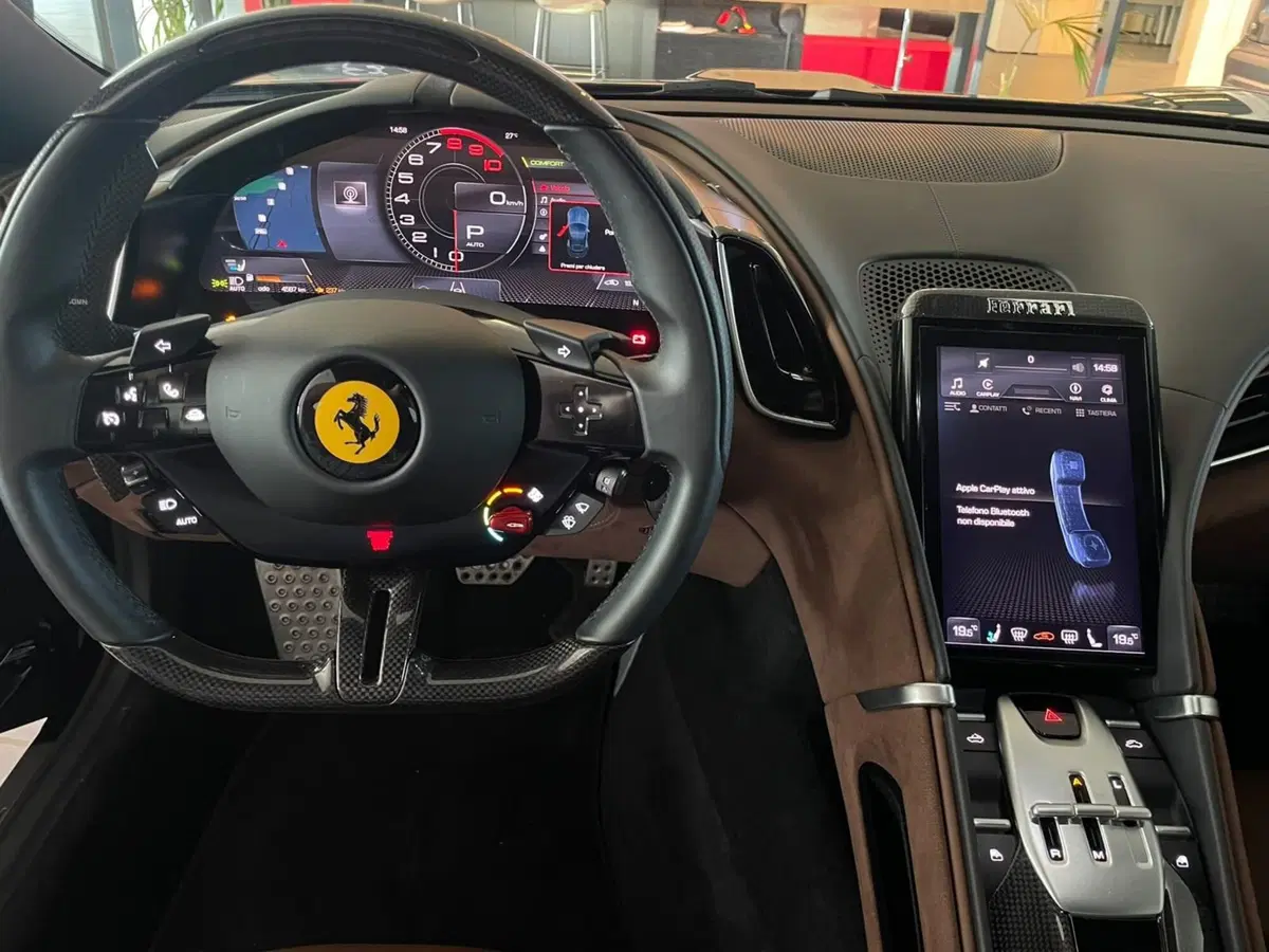 Ferrari Roma Spider usata a Piacenza (11)
