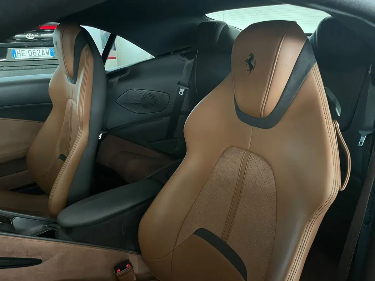 Ferrari Roma Spider usata a Piacenza (13)