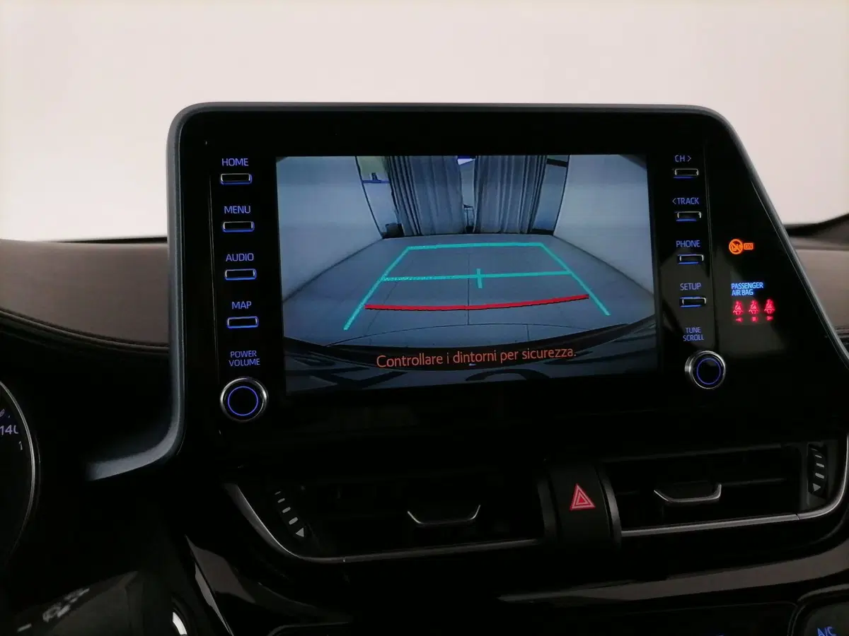 Toyota Toyota C-HR usata a Roma (15)
