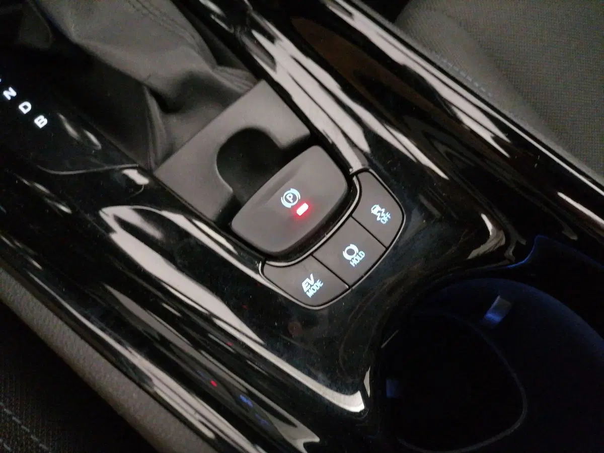 Toyota Toyota C-HR usata a Roma (19)