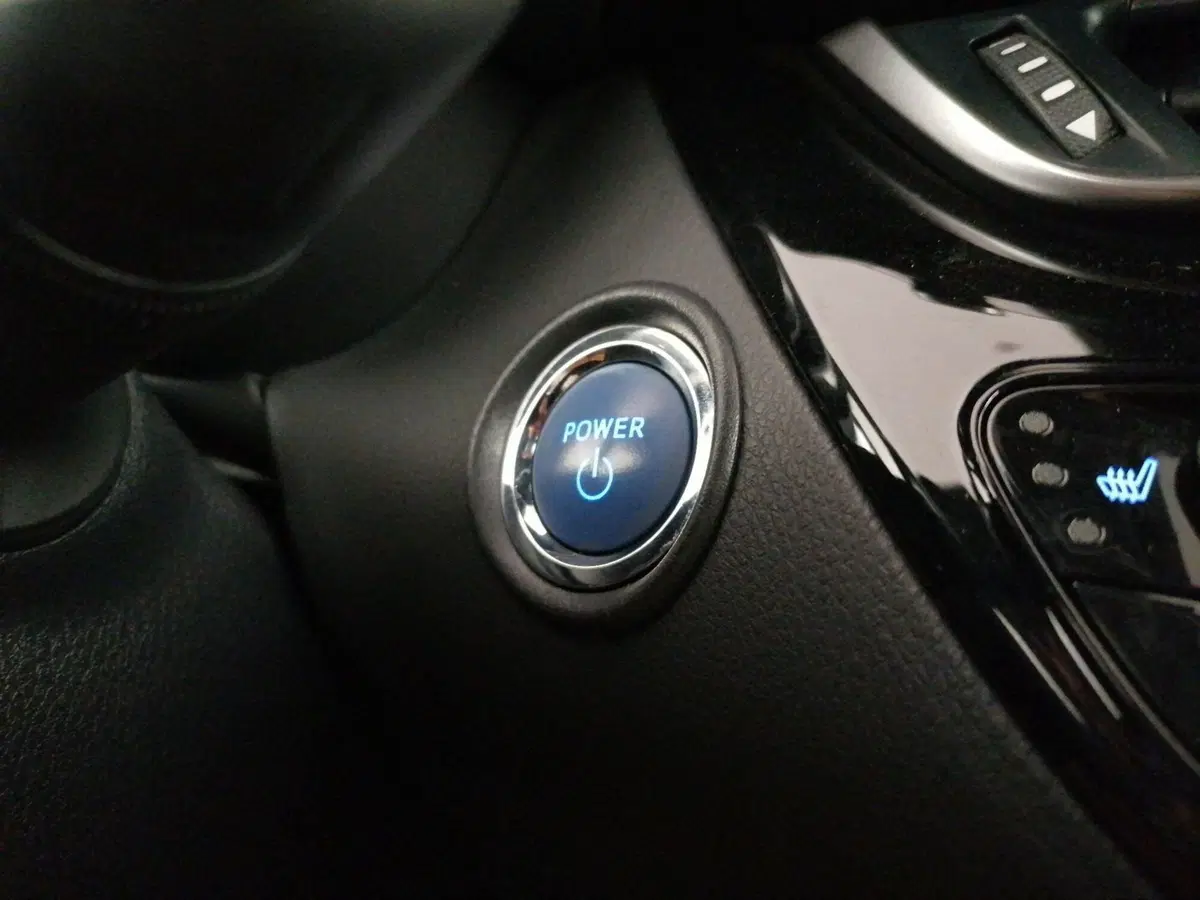 Toyota Toyota C-HR usata a Roma (20)