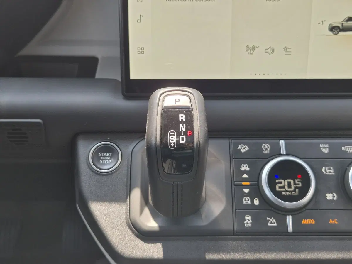 Land Rover Defender usata  (10)