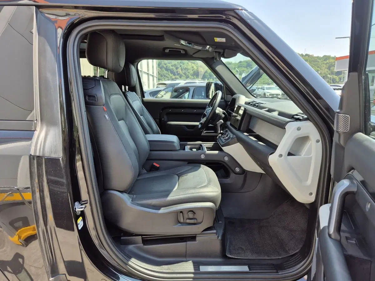Land Rover Defender usata  (9)