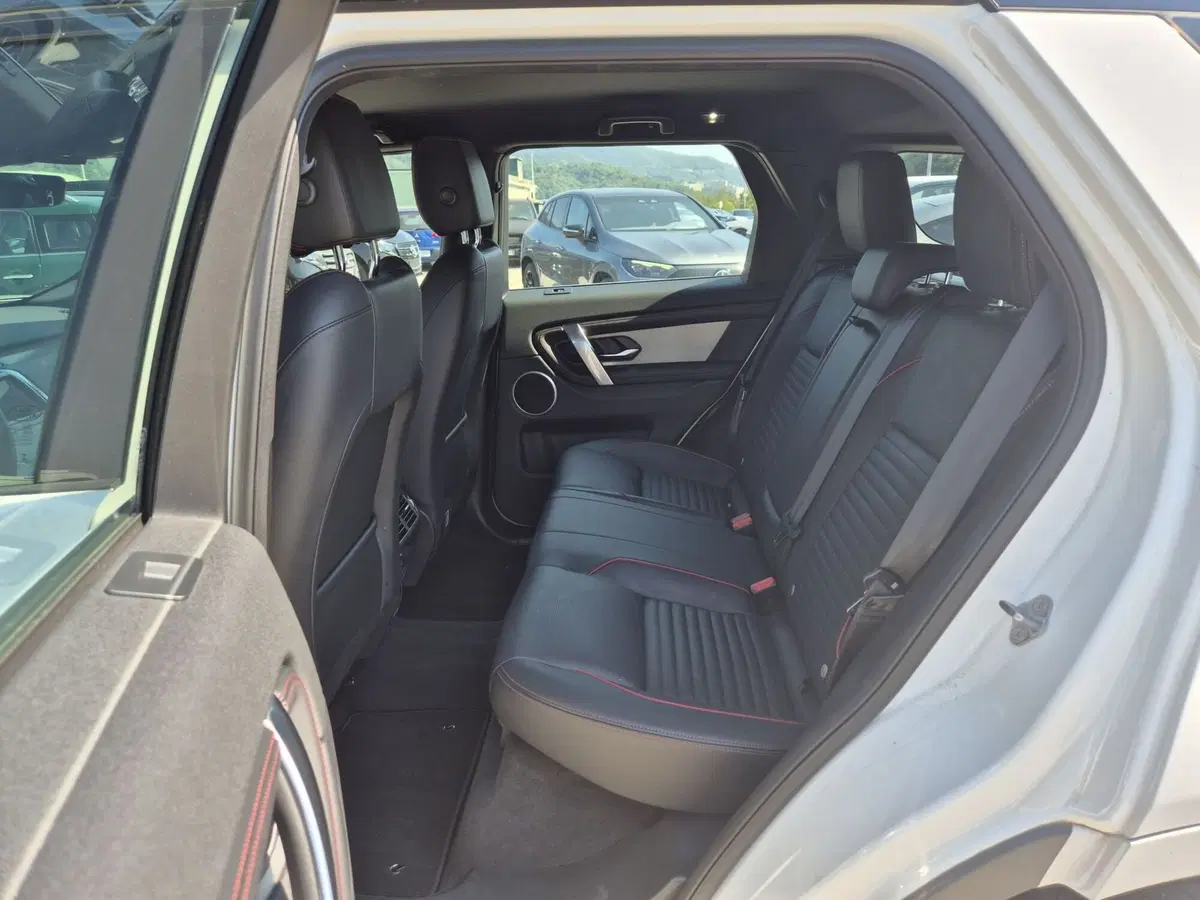 Land Rover Discovery Sport usata  (6)