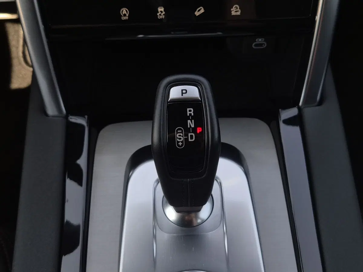 Land Rover Discovery Sport usata  (9)