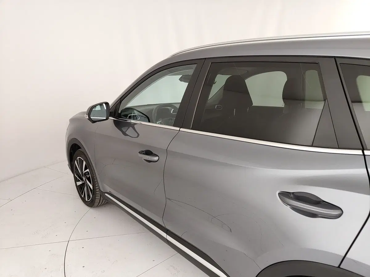 Mg ZS EV usata a Caserta (13)