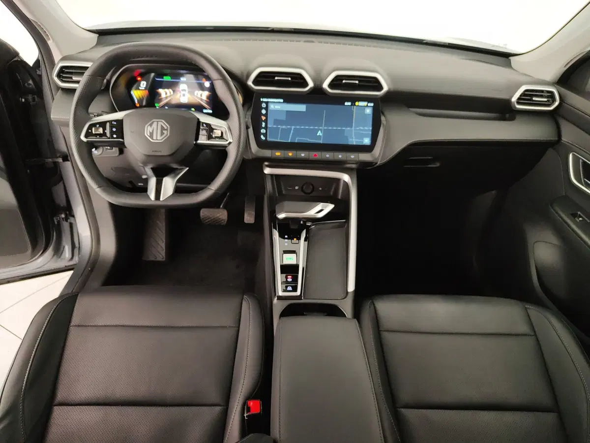 Mg ZS EV usata a Caserta (16)