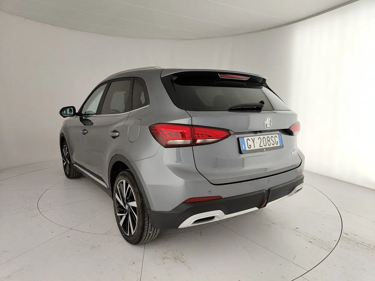 Mg ZS EV usata a Caserta (9)