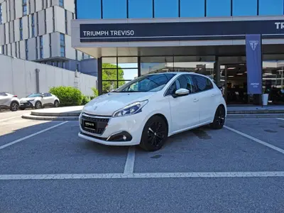 Peugeot 208 82 5 porte Allure del 2017 usata a San Fior
