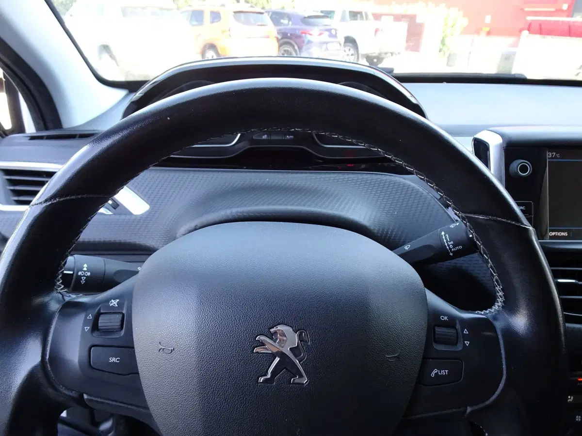 Peugeot 208 usata a Treviso (14)