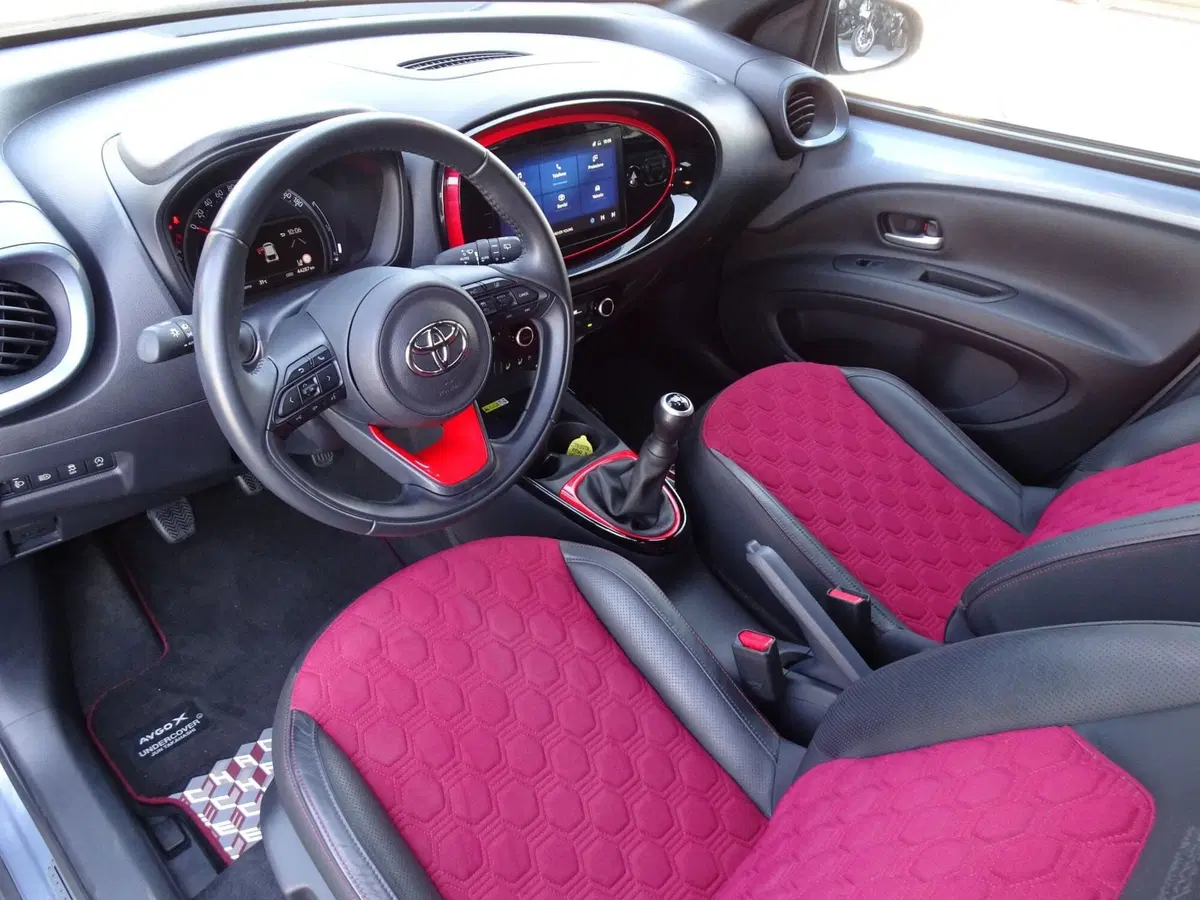 Toyota Aygo X usata a Treviso (10)