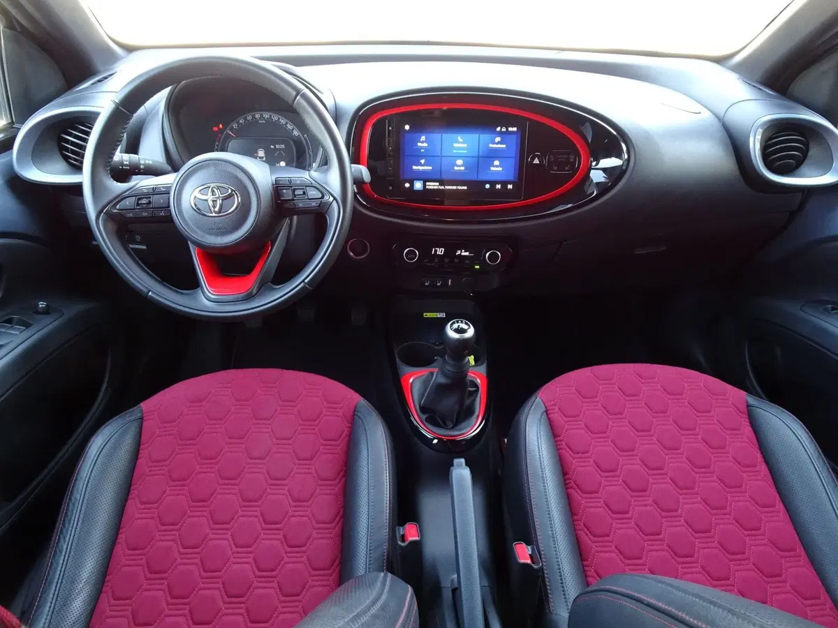 Toyota Aygo X usata a Treviso (14)