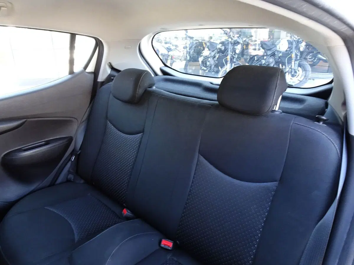 Opel Karl usata a Treviso (11)