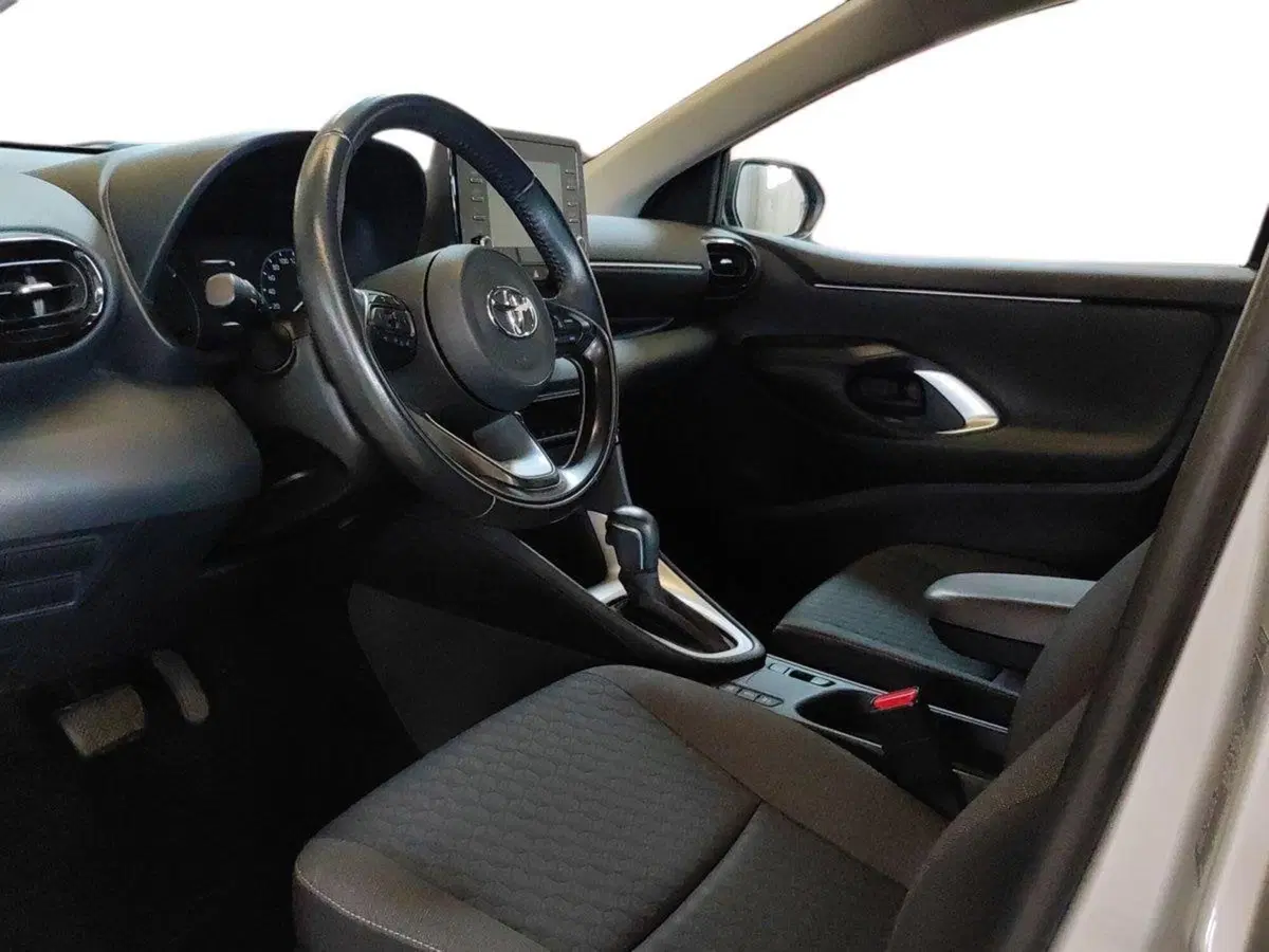 Toyota Yaris usata a Milano (8)