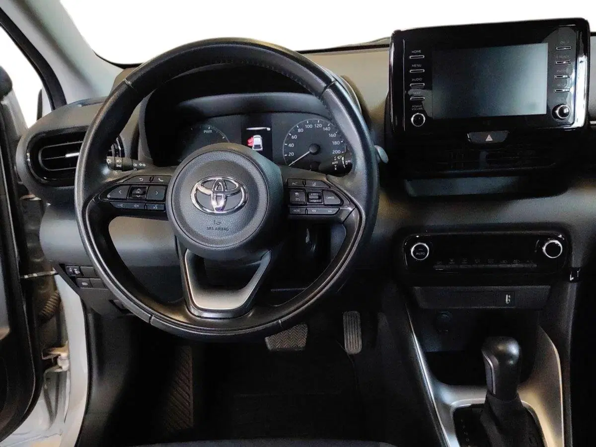 Toyota Yaris usata a Milano (9)