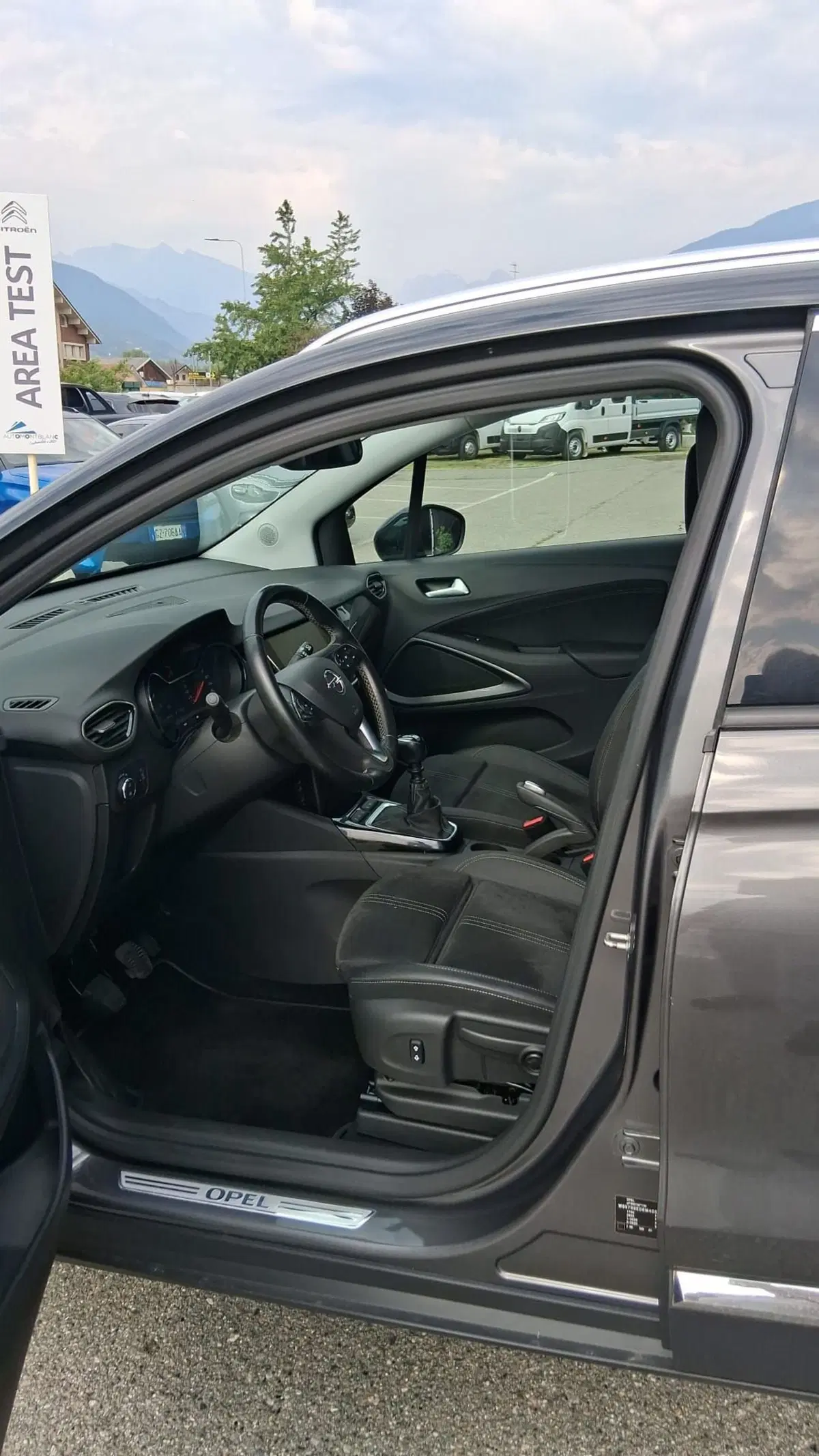 Opel Crossland X usata a Aosta (7)