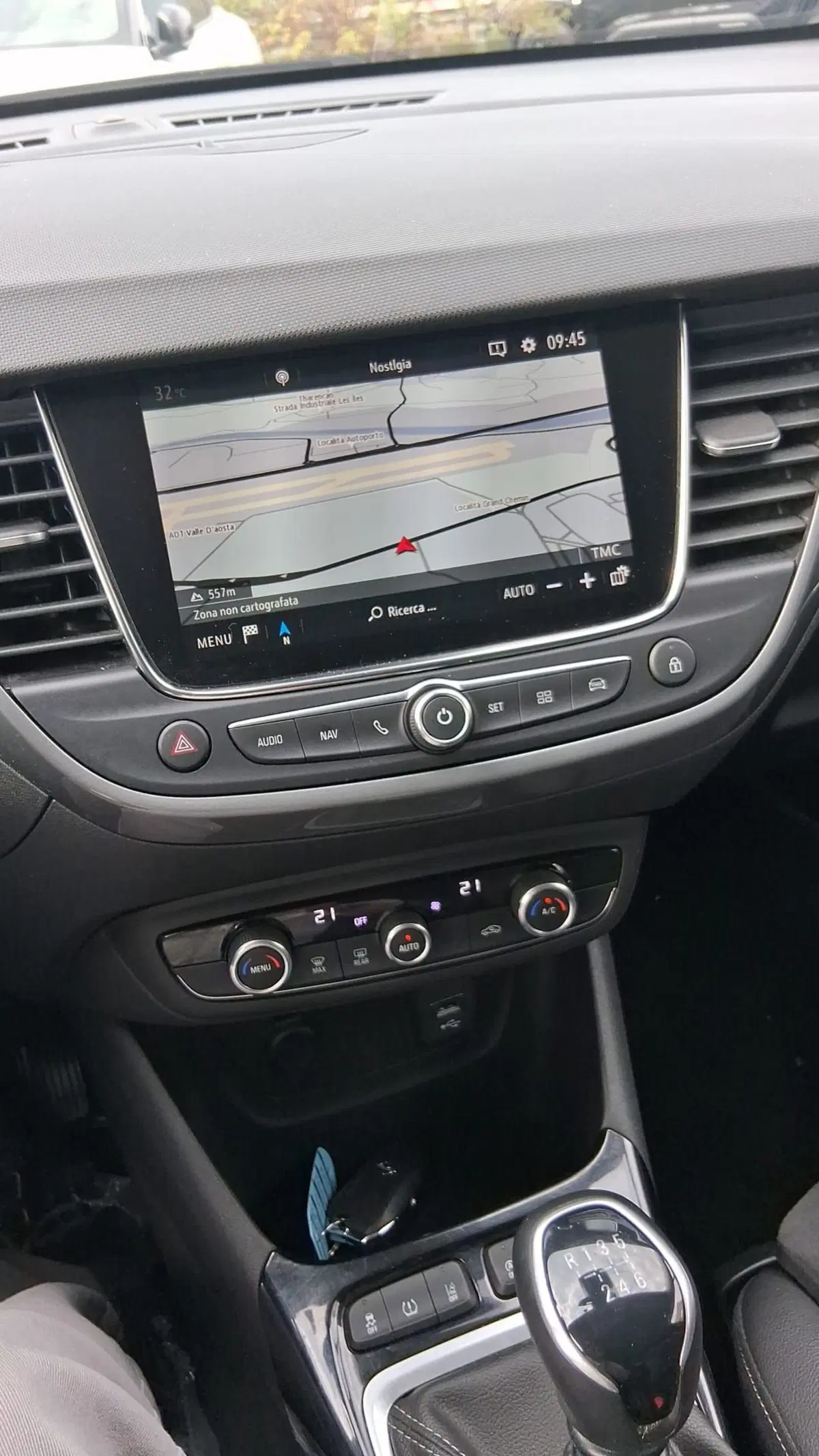 Opel Crossland X usata a Aosta (8)
