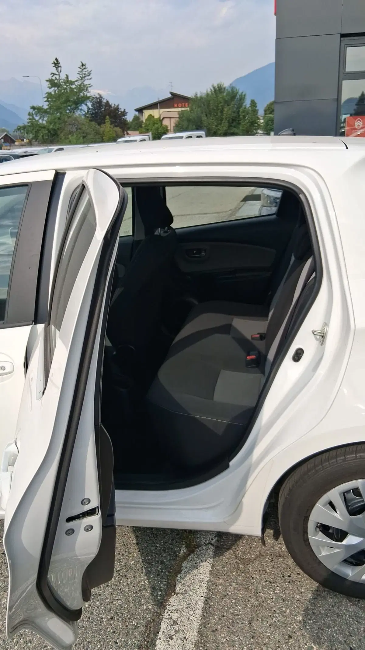 Toyota Yaris usata a Aosta (6)