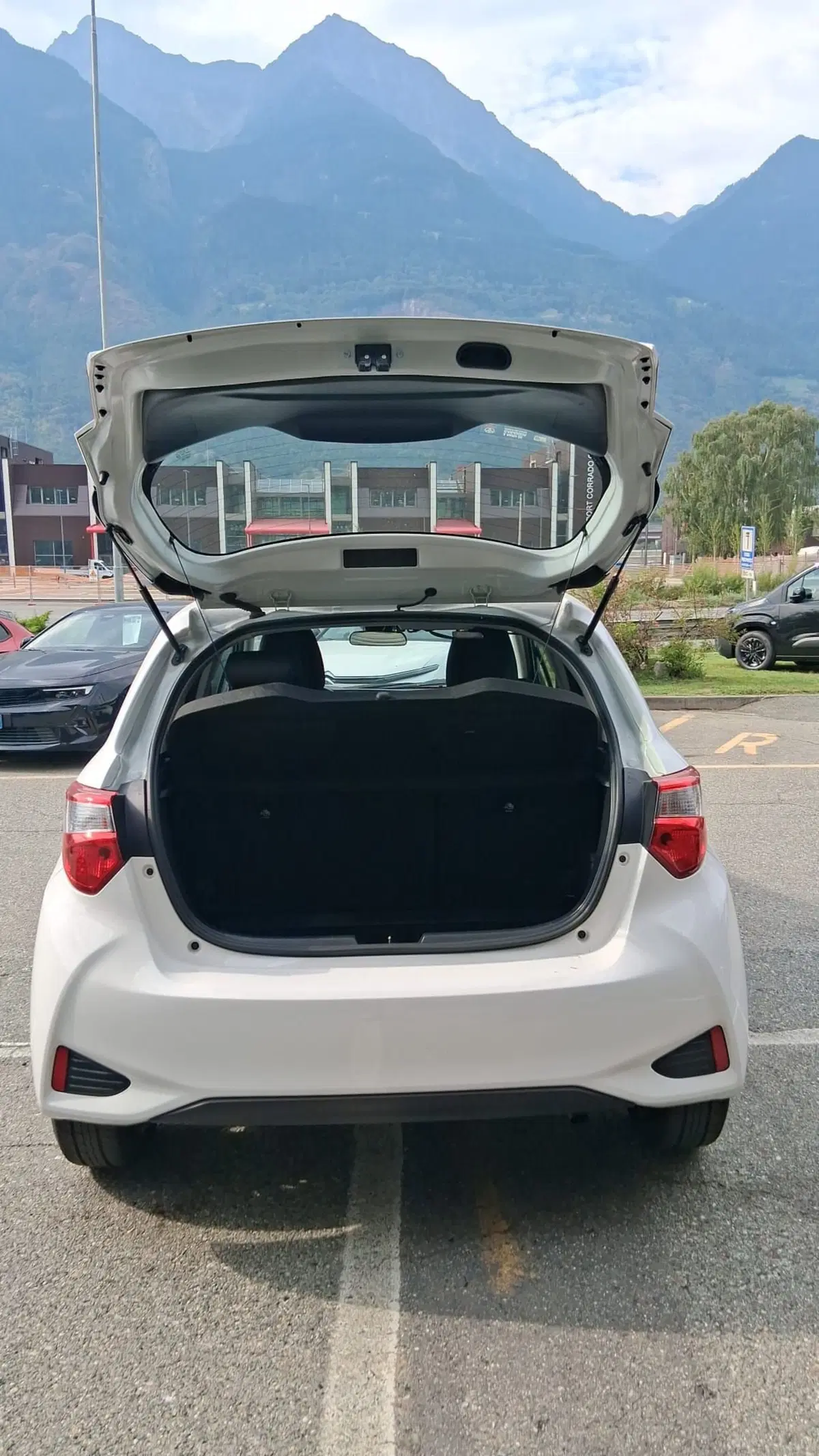Toyota Yaris usata a Aosta (8)
