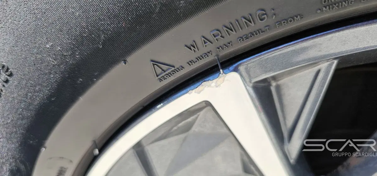 Hyundai Tucson usata a Livorno (16)
