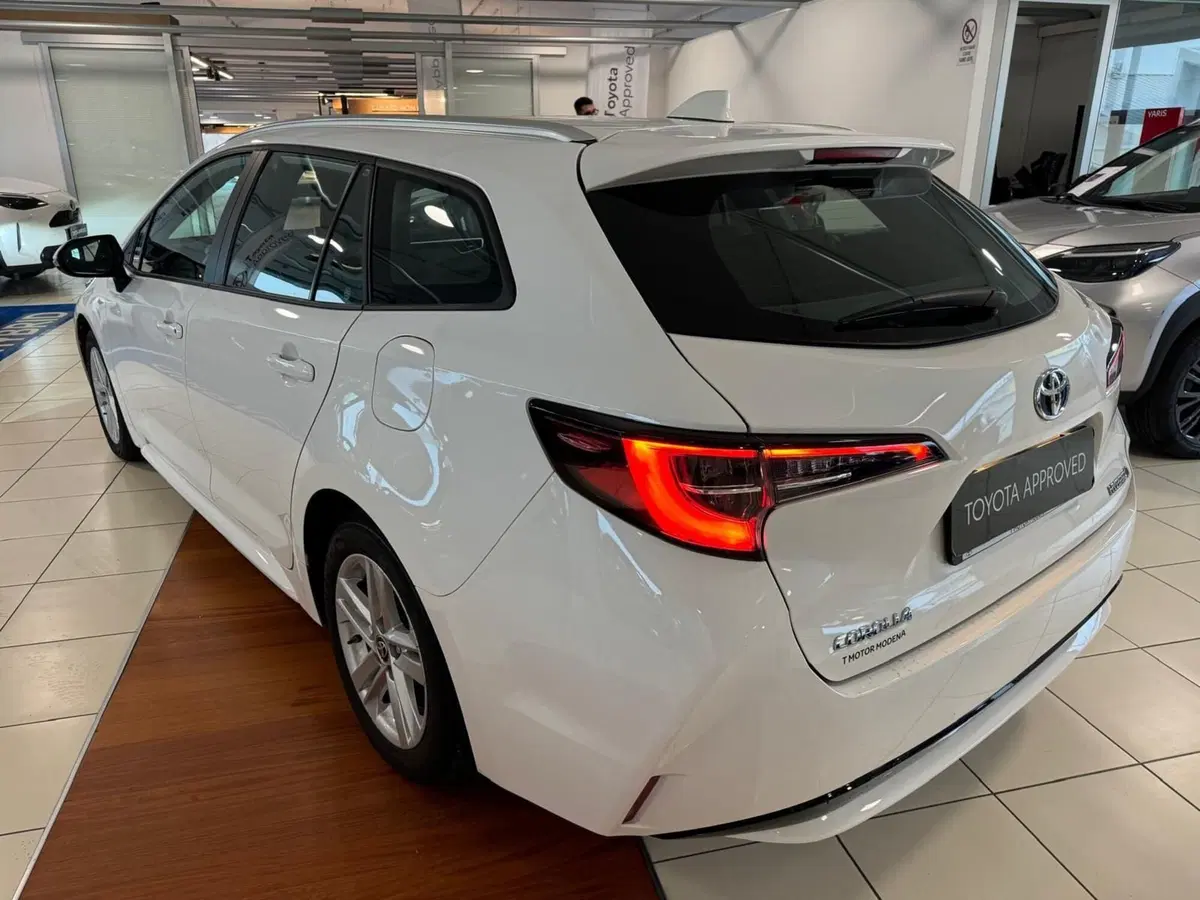 Toyota Corolla Touring Sports usata a Modena (7)