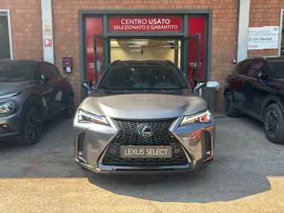 Lexus UX Hybrid 4WD Design del 2023 usata a San Lazzaro di Savena