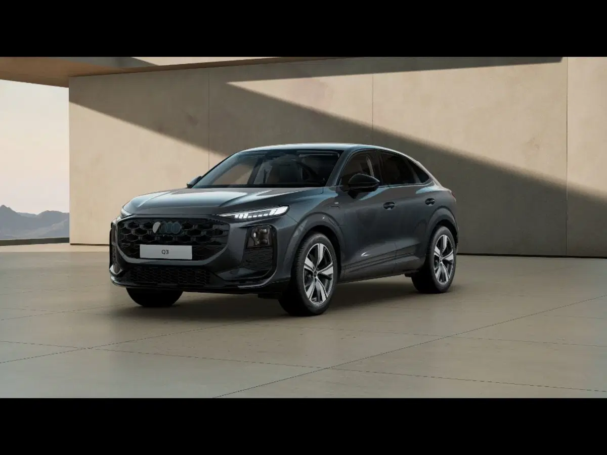 Audi Q3 Sportback nuova a Grosseto