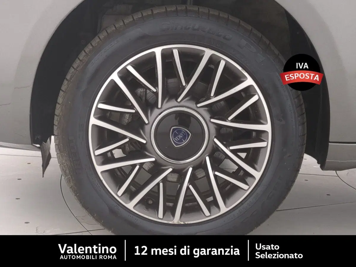 Lancia Ypsilon usata a Roma (11)