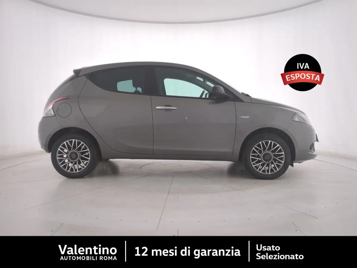 Lancia Ypsilon usata a Roma (2)