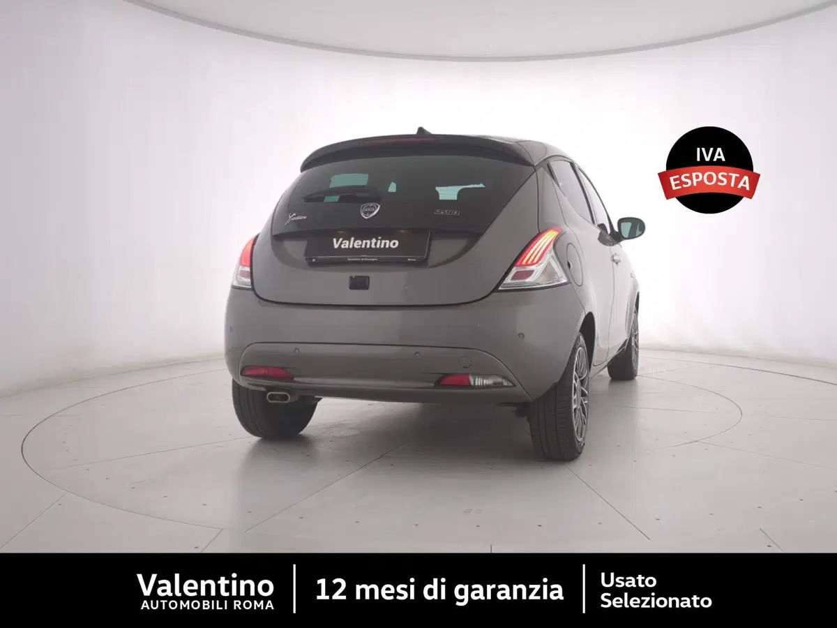 Lancia Ypsilon usata a Roma (3)