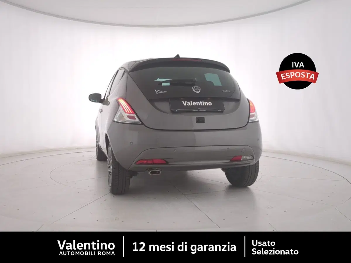 Lancia Ypsilon usata a Roma (5)