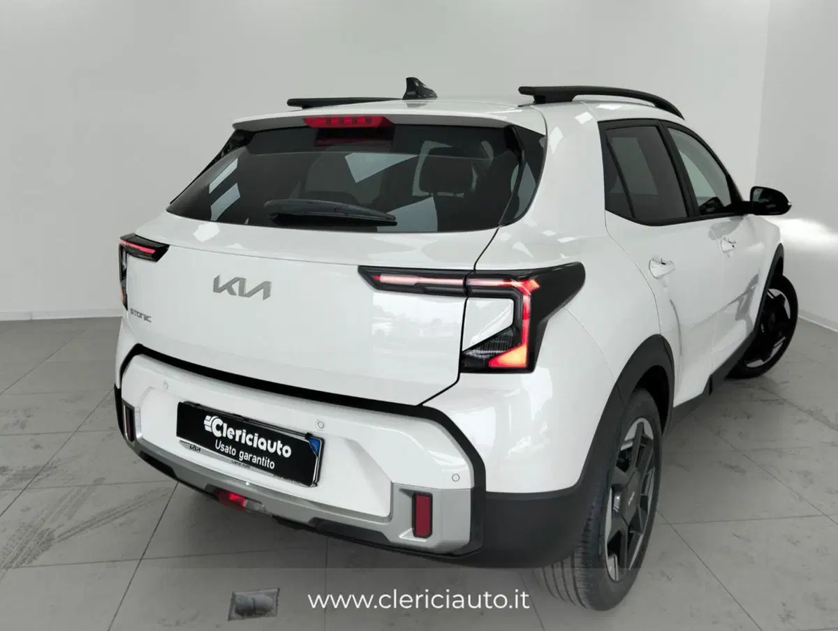 Kia Stonic usata a Como (2)