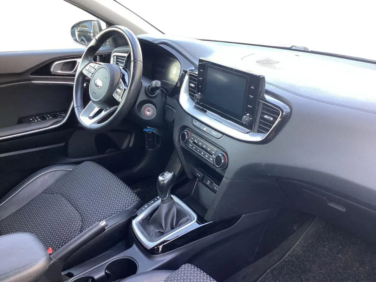 Kia XCeed usata a Foggia (9)