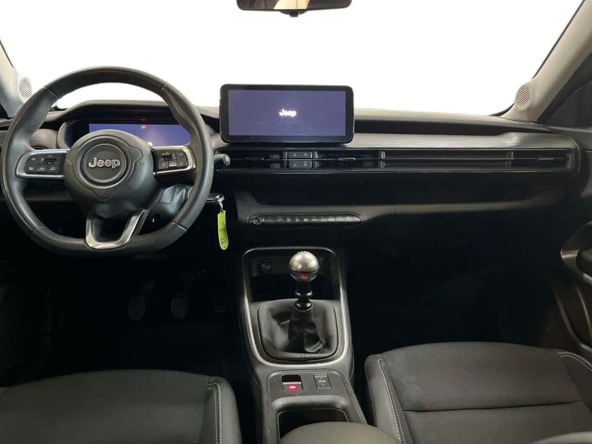 Jeep Avenger usata a Lecce (8)