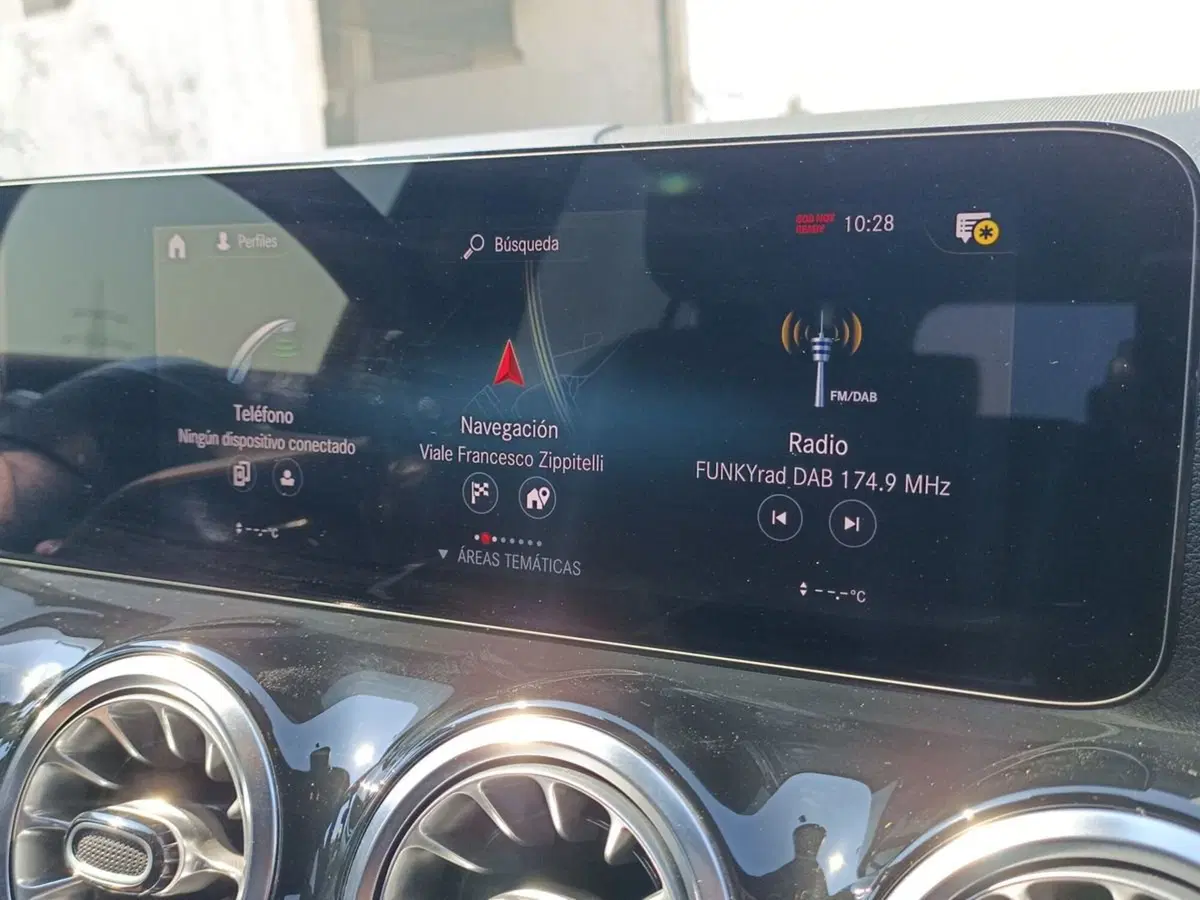 Mercedes-Benz GLA SUV usata a Taranto (12)
