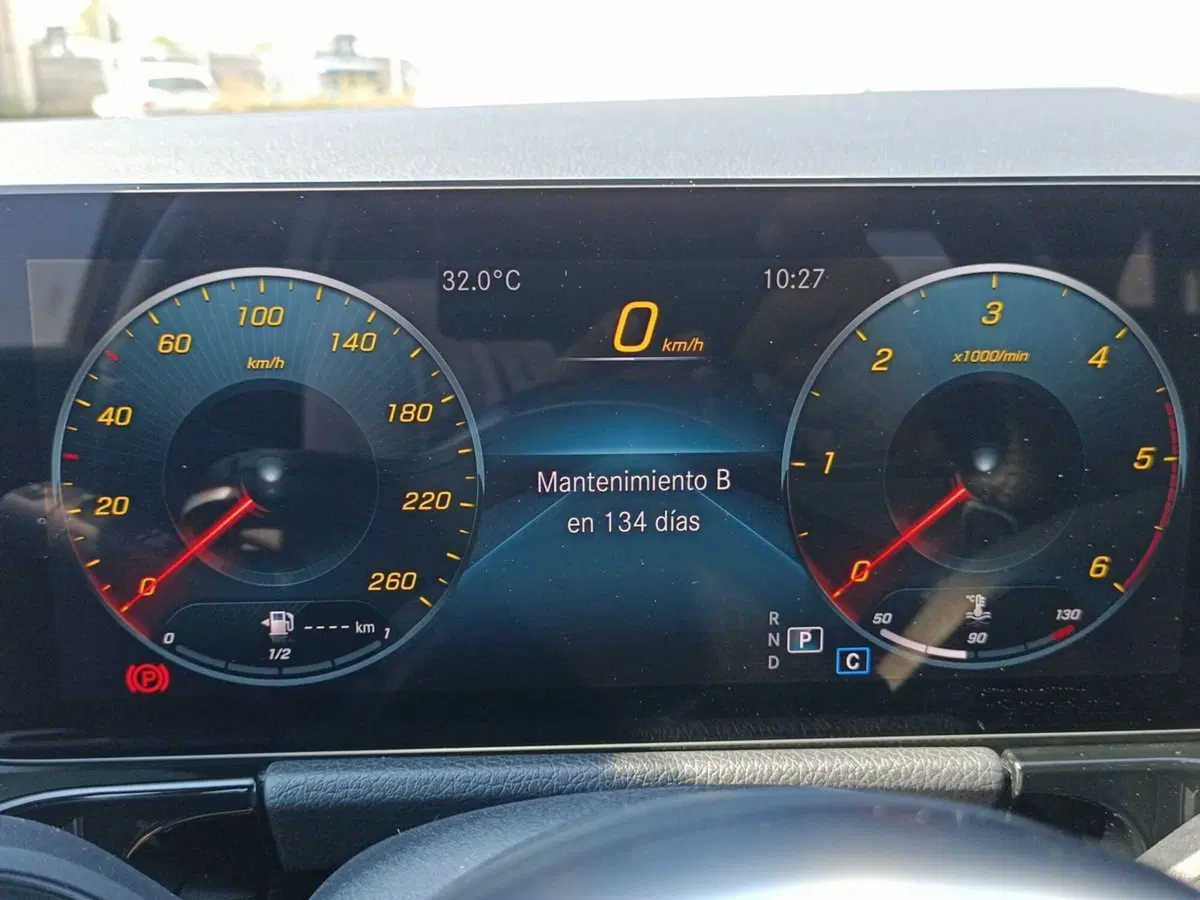 Mercedes-Benz GLA SUV usata a Taranto (13)